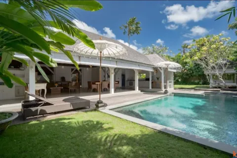 3 bedrooms Villa in Tibubeneng, Badung, Bali (11008) 5
