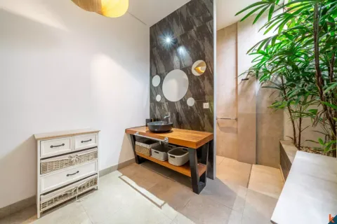 4 bedrooms Villa in Denpasar, Bali (11009) 20