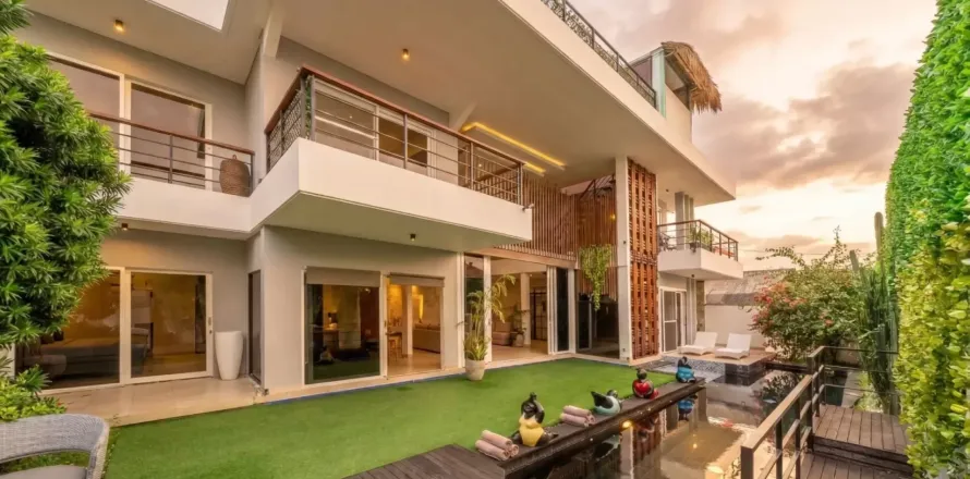 4 bedrooms Villa in Denpasar, Bali (11009)
