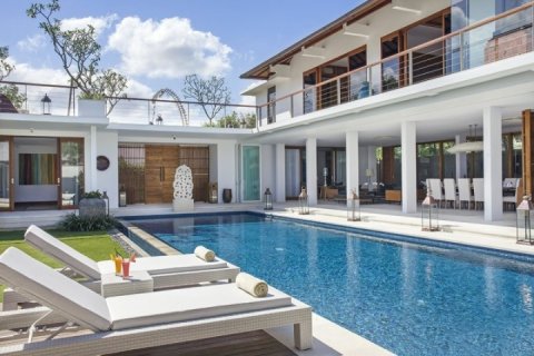 Vila 4 kamar tidur di Seminyak, Badung, Bali (1230)