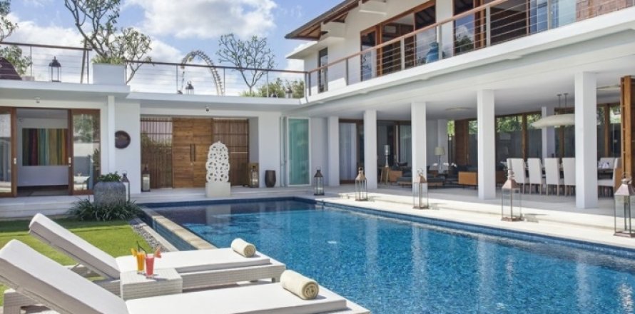 4 bedrooms Villa in Seminyak, Badung, Bali (1230)