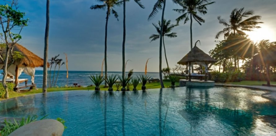 7 bedrooms Villa in Canggu, Badung, Bali (1125)