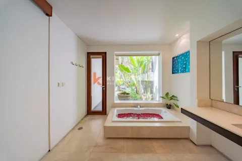 Vila 3 kamar tidur di Tibubeneng, Badung, Bali (14068) 13