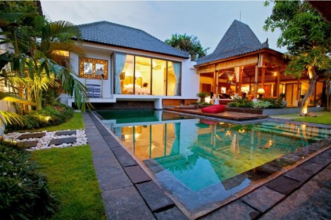 Vila 3 kamar tidur di Seminyak, Badung, Bali (1889)