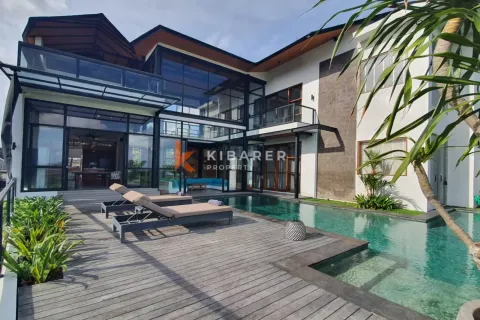Vila 4 kamar tidur di Tibubeneng, Badung, Bali (12894)