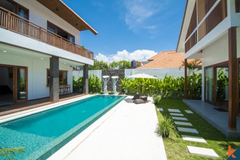 Vila 3 kamar tidur di Tumbak Bayuh, Mengwi, Badung, Bali (11430)