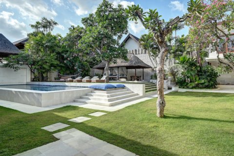 Vila 5 kamar tidur di Seminyak, Badung, Bali (8529)