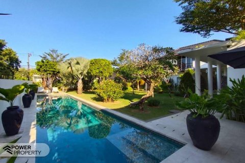 Vila 4 kamar tidur di Jimbaran, Badung, Bali (8504)