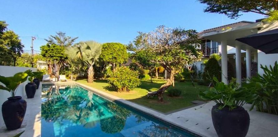 4 bedrooms Villa in Jimbaran, Badung, Bali (8504)