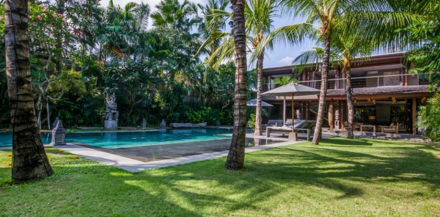 6 bedrooms Villa in Seminyak, Badung, Bali (1219)