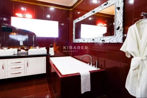 Вилла с 5 спальнями в Кута, Бадунг, Бали (12599) 10