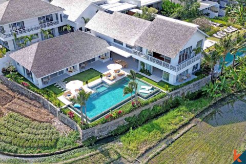 Vila 4 kamar tidur di Canggu, Badung, Bali (11495)
