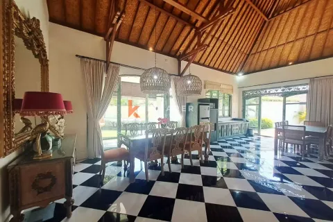 Vila 3 kamar tidur di Tibubeneng, Badung, Bali (13216) 7
