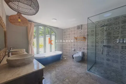 Vila 3 kamar tidur di Tibubeneng, Badung, Bali (13216) 16