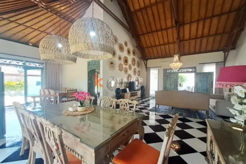 Vila 3 kamar tidur di Tibubeneng, Badung, Bali (13216) 12