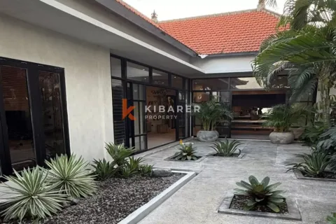 Vila 3 kamar tidur di Tibubeneng, Badung, Bali (13215)