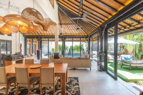 Vila 4 kamar tidur di Seminyak, Badung, Bali (13938) 10