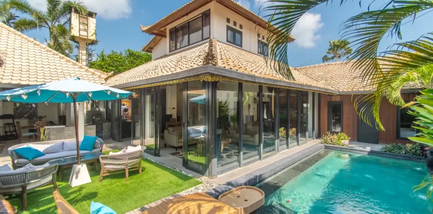 Vila 4 kamar tidur di Seminyak, Badung, Bali (13938)