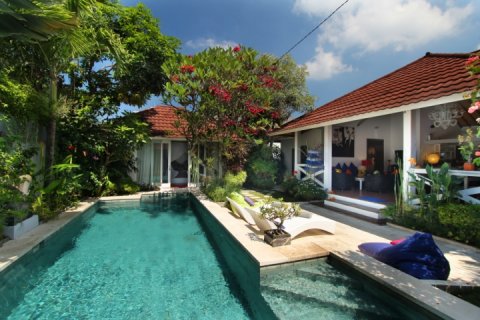 Vila 4 kamar tidur di Seminyak, Badung, Bali (1988)