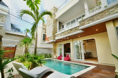 Vila 3 kamar tidur di Tumbak Bayuh, Mengwi, Badung, Bali (13314)