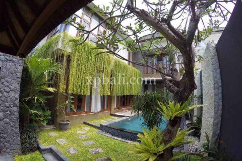 Vila 3 kamar tidur di Kerobokan, Badung, Bali (944)