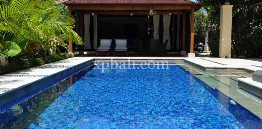 3 bedrooms Villa in Denpasar, Bali (946)