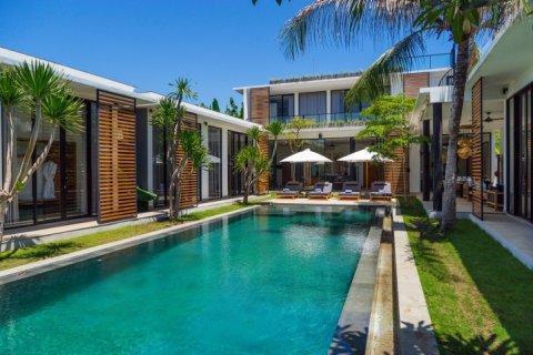 4 bedrooms Villa in Canggu, Badung, Bali (1365) 3