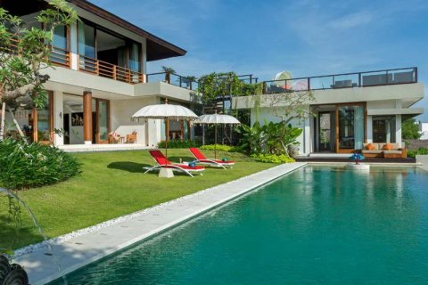 Vila 4 kamar tidur di Jimbaran, Badung, Bali (725)