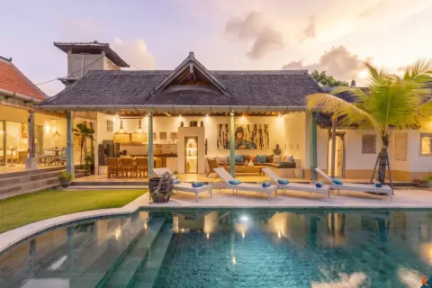 Vila 3 kamar tidur di Seminyak, Badung, Bali (10765)