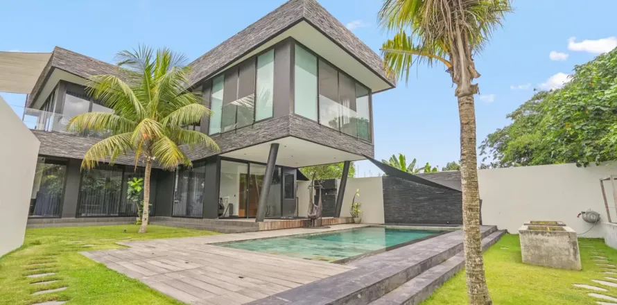 3 bedrooms Villa in Cemagi, Mengwi, Badung, Bali (10766)