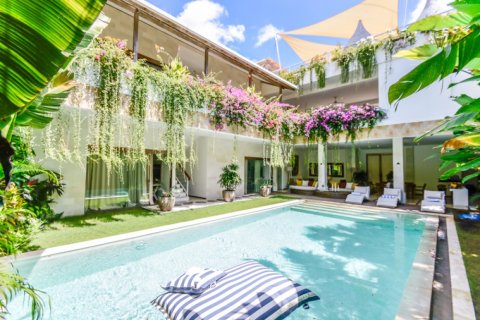 Vila 7 kamar tidur di Jimbaran, Badung, Bali (11386)
