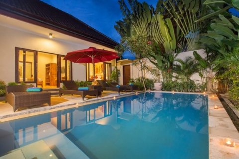 Vila 6 kamar tidur di Seminyak, Badung, Bali (1518)