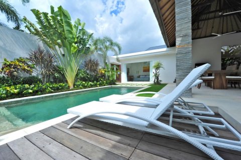 Vila 2 kamar tidur di Seminyak, Badung, Bali (2202)
