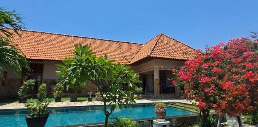4 bedrooms Villa in South Denpasar, Denpasar, Bali (5818)