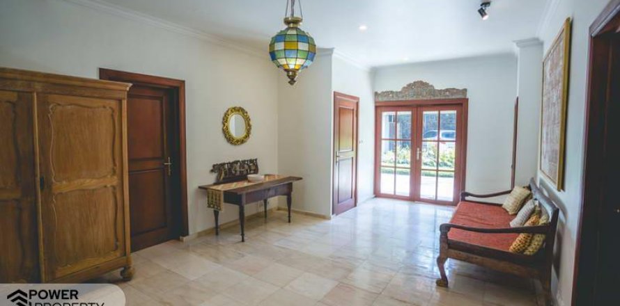 7 bedrooms Villa in Tabanan, Bali (8453)