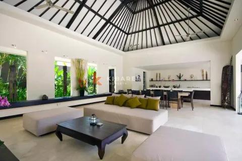 4 bedrooms Villa in Tibubeneng, Badung, Bali (12626) 14