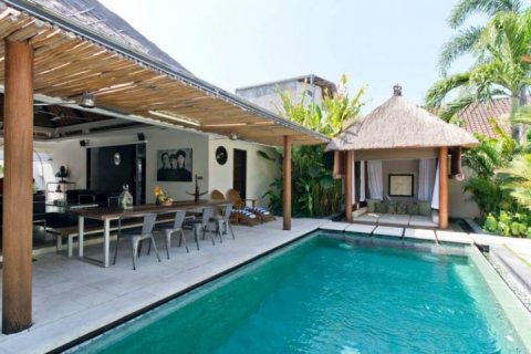 Vila 2 kamar tidur di Seminyak, Badung, Bali (2110)