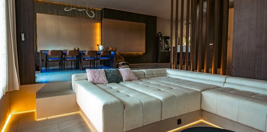 Вилла с 3 спальнями в VILLA RUBY AND BLUE SAPPHIRE, Керобокан, Бадунг, Бали (9933)