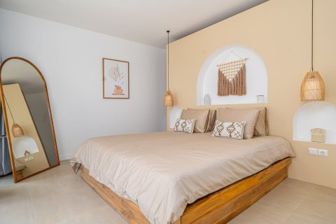 Вилла с 4 спальнями в SUNSET VILLA, Переренан, Бали (9931) 11
