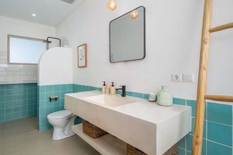 Вилла с 4 спальнями в SUNSET VILLA, Переренан, Бали (9931) 13