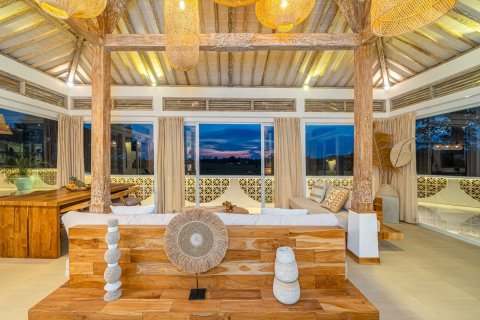 Вилла с 4 спальнями в SUNSET VILLA, Переренан, Бали (9931) 17