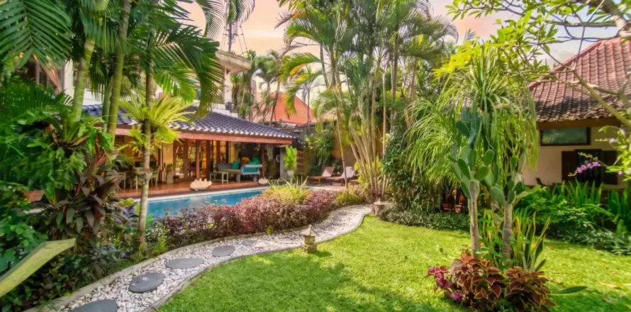 4 bedrooms Villa in Seminyak, Badung, Bali (10915)