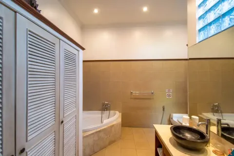 4 bedrooms Villa in Seminyak, Badung, Bali (10915) 27
