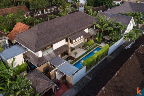 Vila 3 kamar tidur di Seminyak, Badung, Bali (11831)