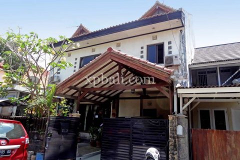 Vila 4 kamar tidur di Seminyak, Badung, Bali (843)