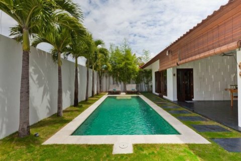 Vila 1 kamar tidur di Seminyak, Badung, Bali (1999)