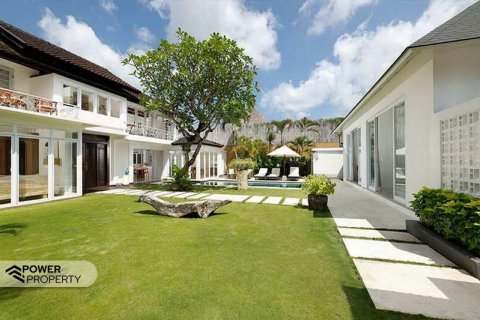 Vila 5 kamar tidur di Seminyak, Badung, Bali (5405)