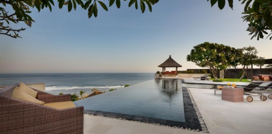4 bedrooms Villa in South Kuta, Badung, Bali (1288)