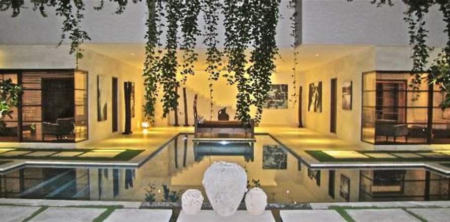 10 bedrooms Villa in Seminyak, Badung, Bali (1089)
