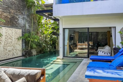 Vila 5 kamar tidur di Canggu, Badung, Bali (12060)